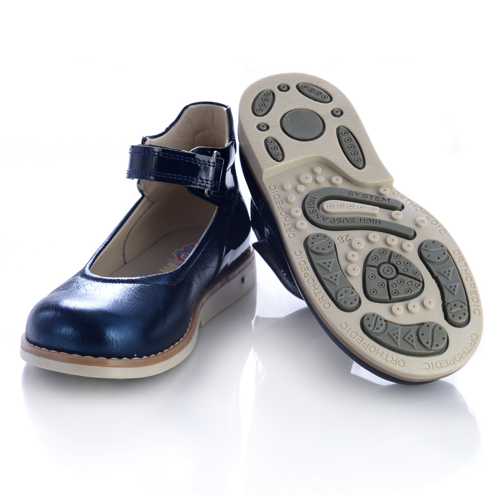 Характеристики подошвы и каблука школьной обуви