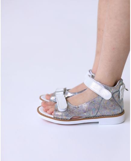 Босоніжки для дівчаток Theo Leo срібного кольору, Колір: срібний принт/білий, Розмір: 24, зображення 2